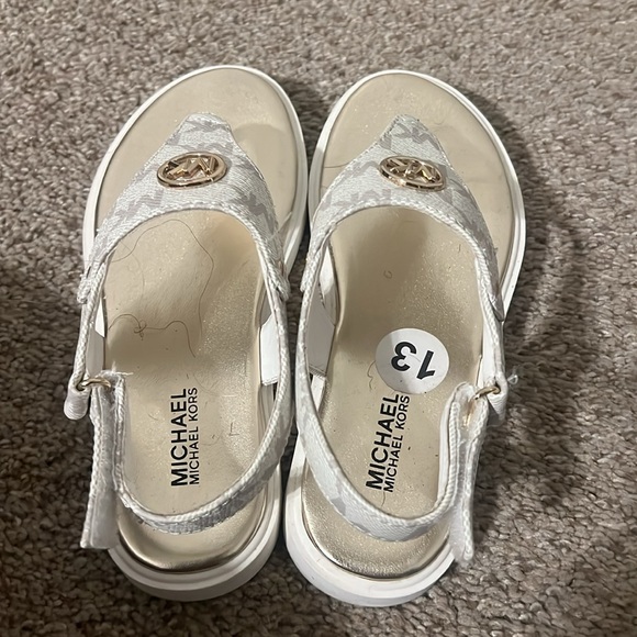 Michael kors children shoes size 13 - Picture 3 of 3